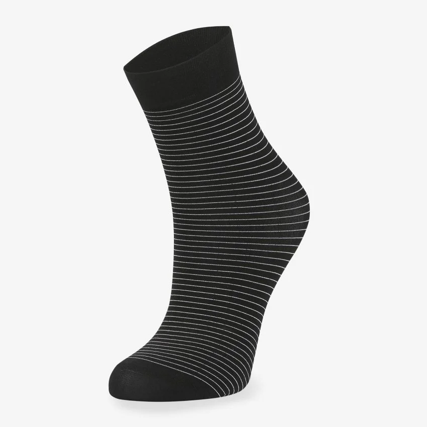 Beyaz Çizgili Kısa Soket Kadın Çorap